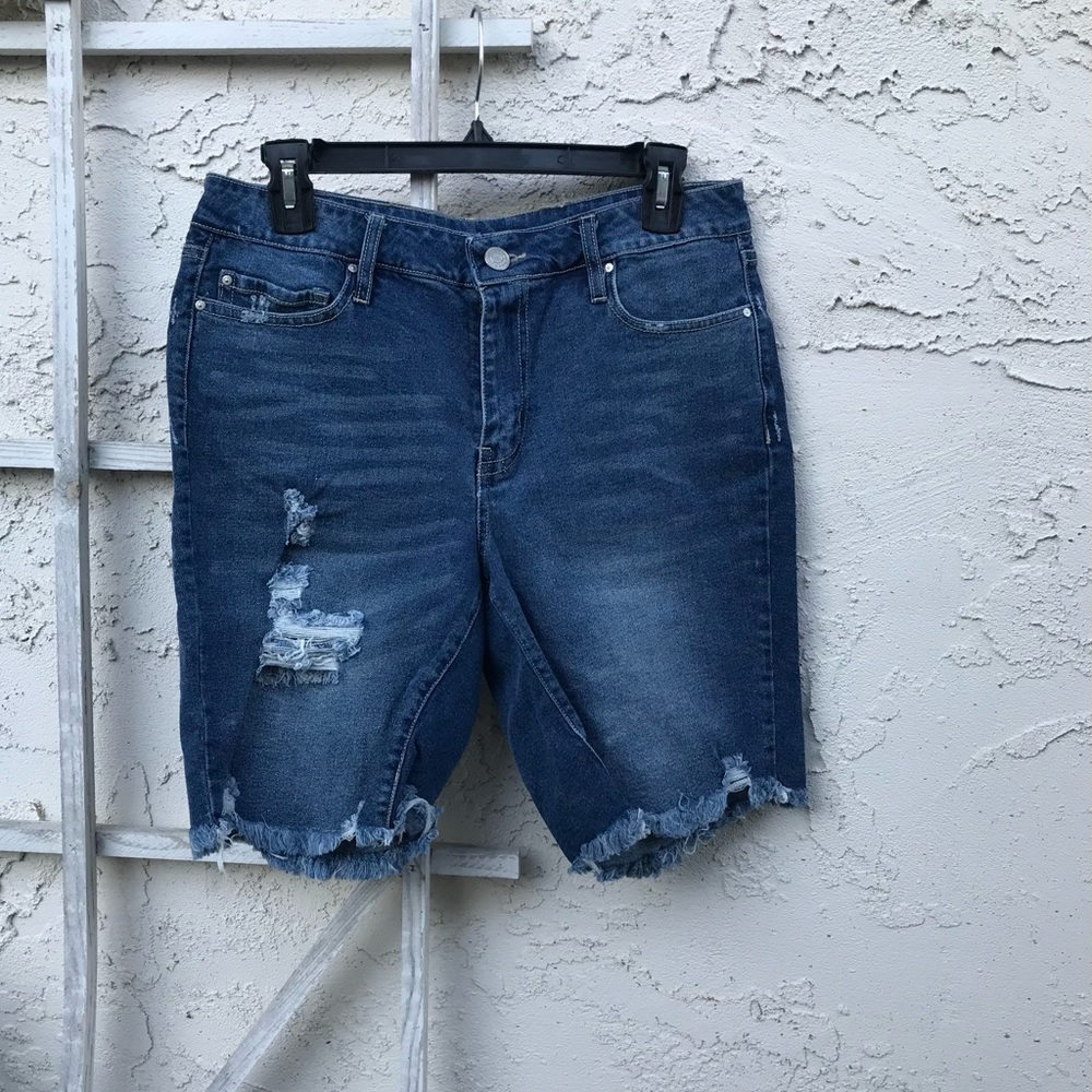 NWOT Charlotte Russe Refuge Distressed Shorts